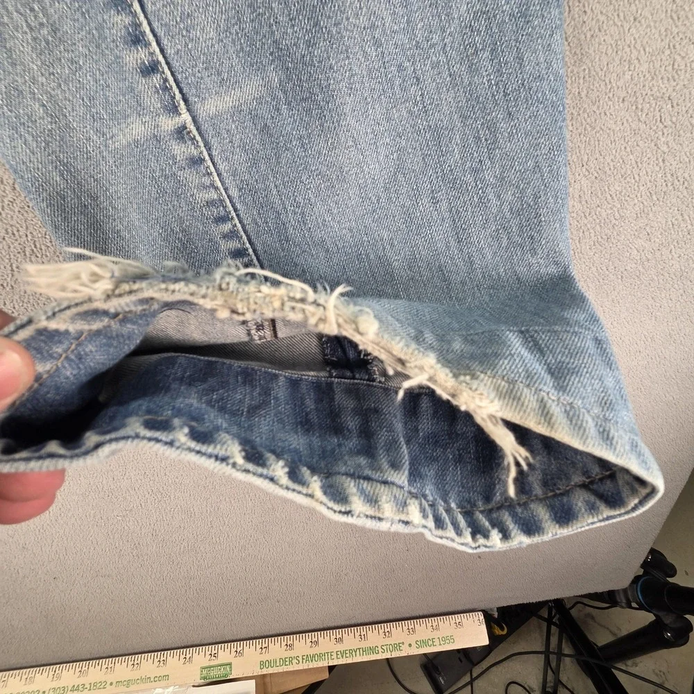 Levis important sizing